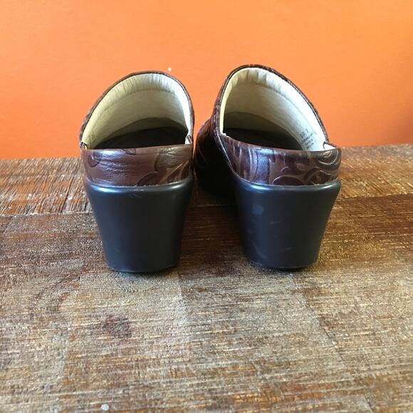 Alegria Isabelle Tooled Brown Heeled Mule Womens 36 6-6.5 Comfort Cozy Normcore - Picture 3 of 9